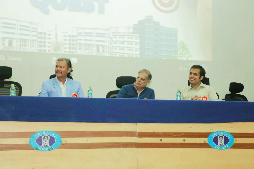 Industry Leaders in Conversation: Fujitsu India Guest, Mr. Manu Kumar & Mr. Abhay Pant