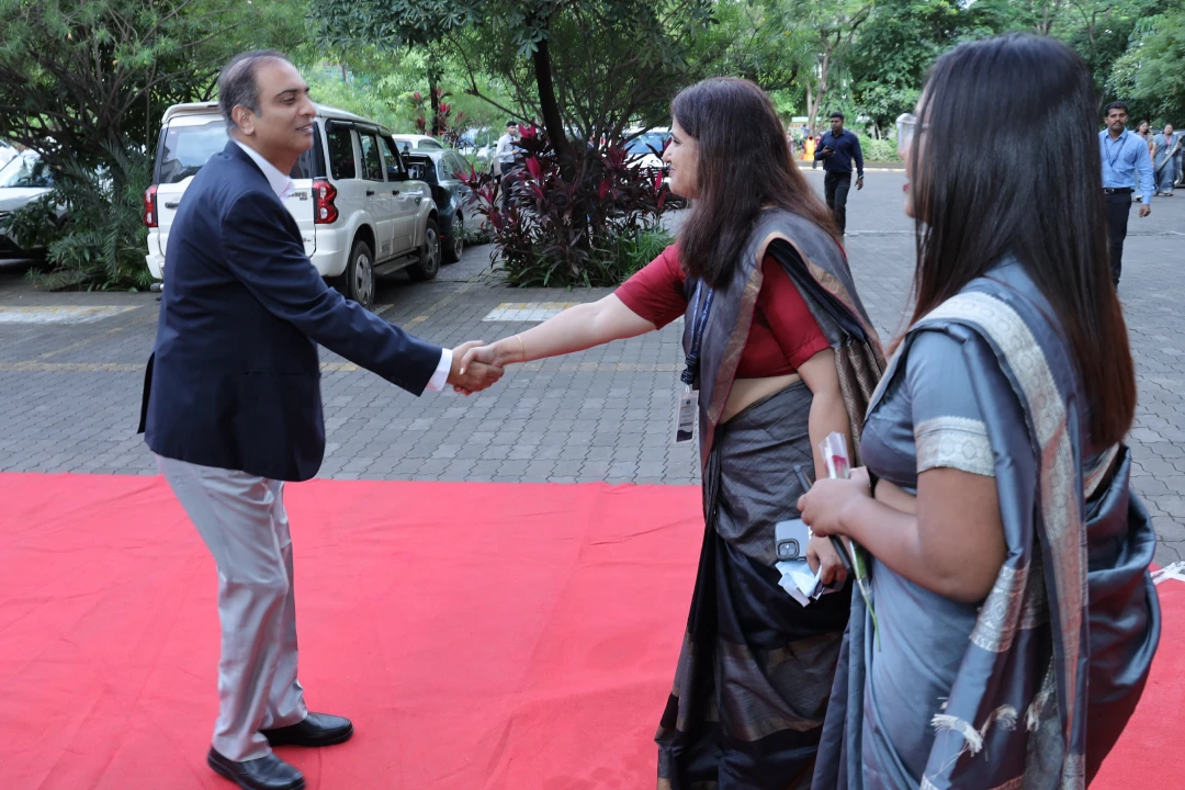 A gracious welcome extended by the Deputy Director Dr. Rajeshwari Patil Mam to our esteemed guests Mr Sandeep Rane