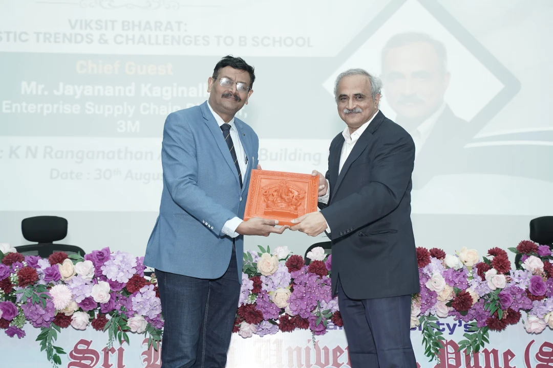 A memento presented to the Chief Guest Mr Jayanand Kaginaikar by the Director