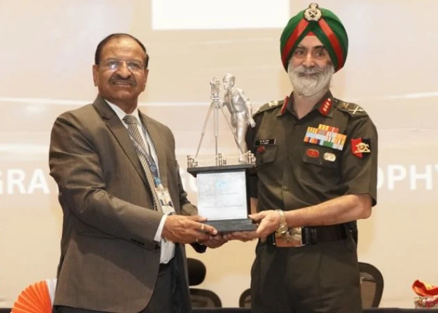 Talk by Lt Gen (Dr) N.S. Sarna, AVSM, SM,VSM Commandant, School of Artillery image 4